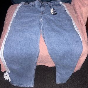 Derek Heart Loose Fitting Jeans